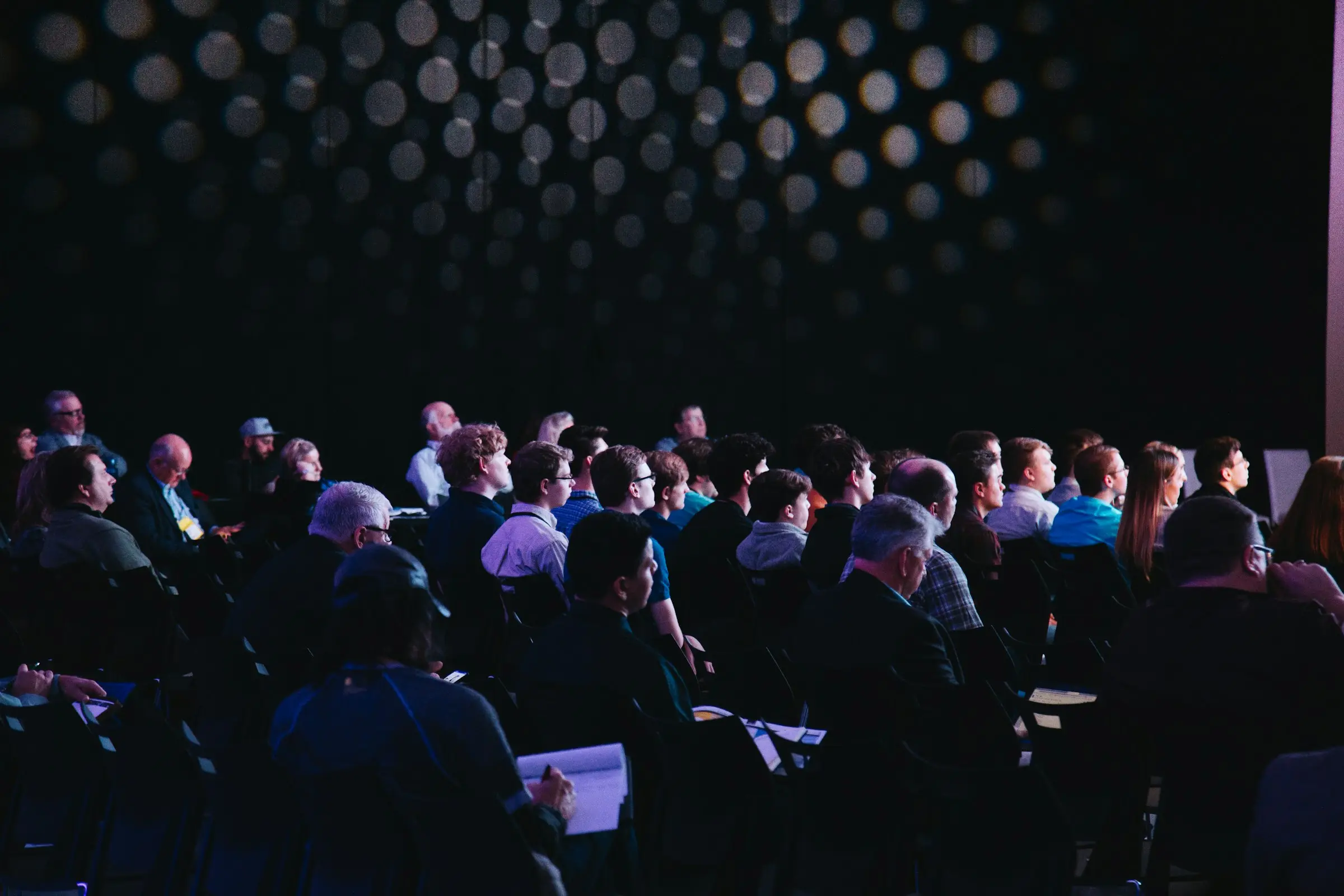 Live event audience following a multilingual conference with VTS
